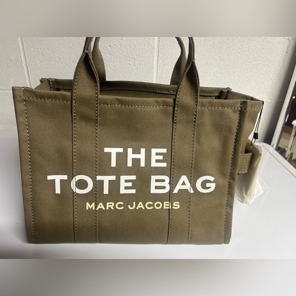 Marc Jacobs The Tote Bag